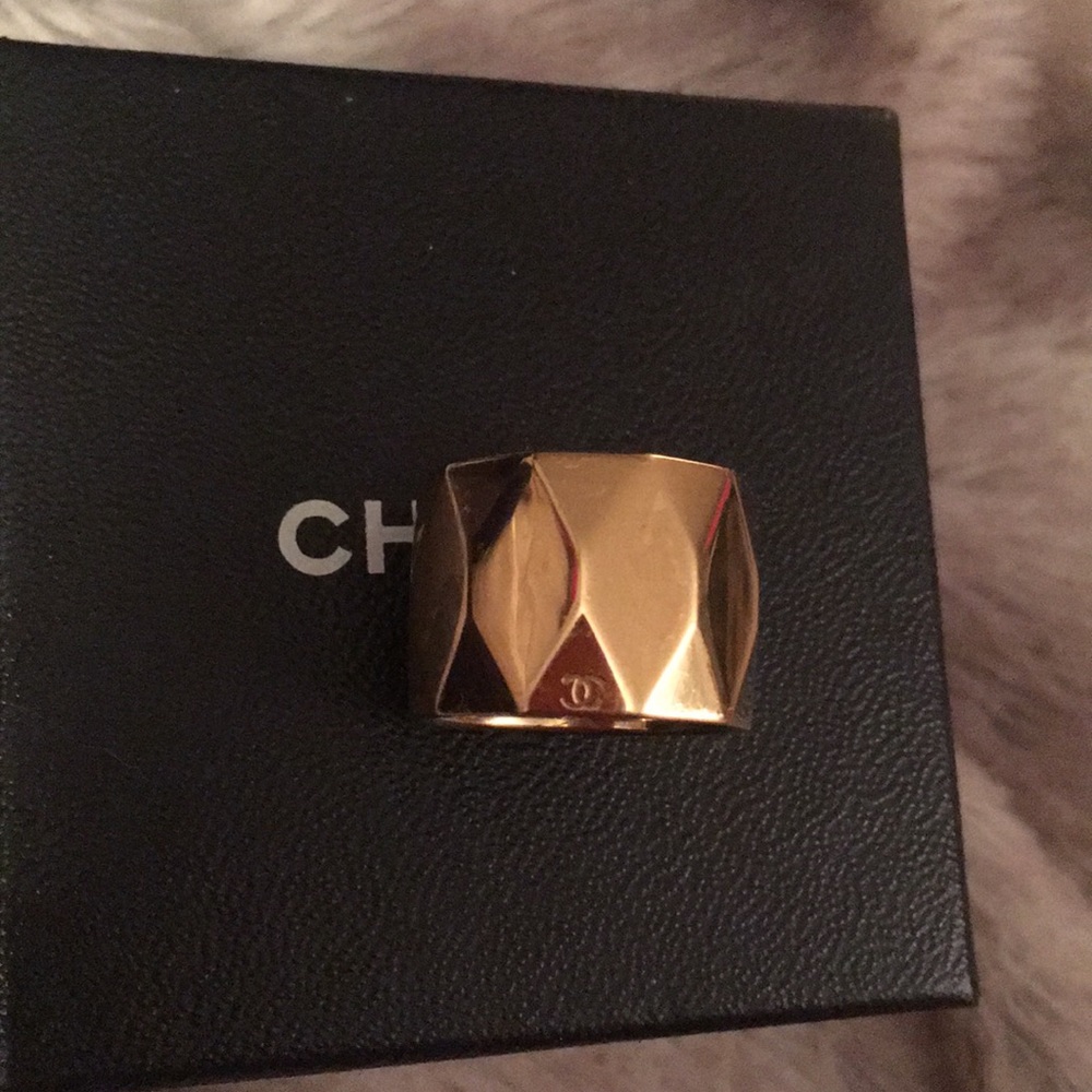 Chanel ring